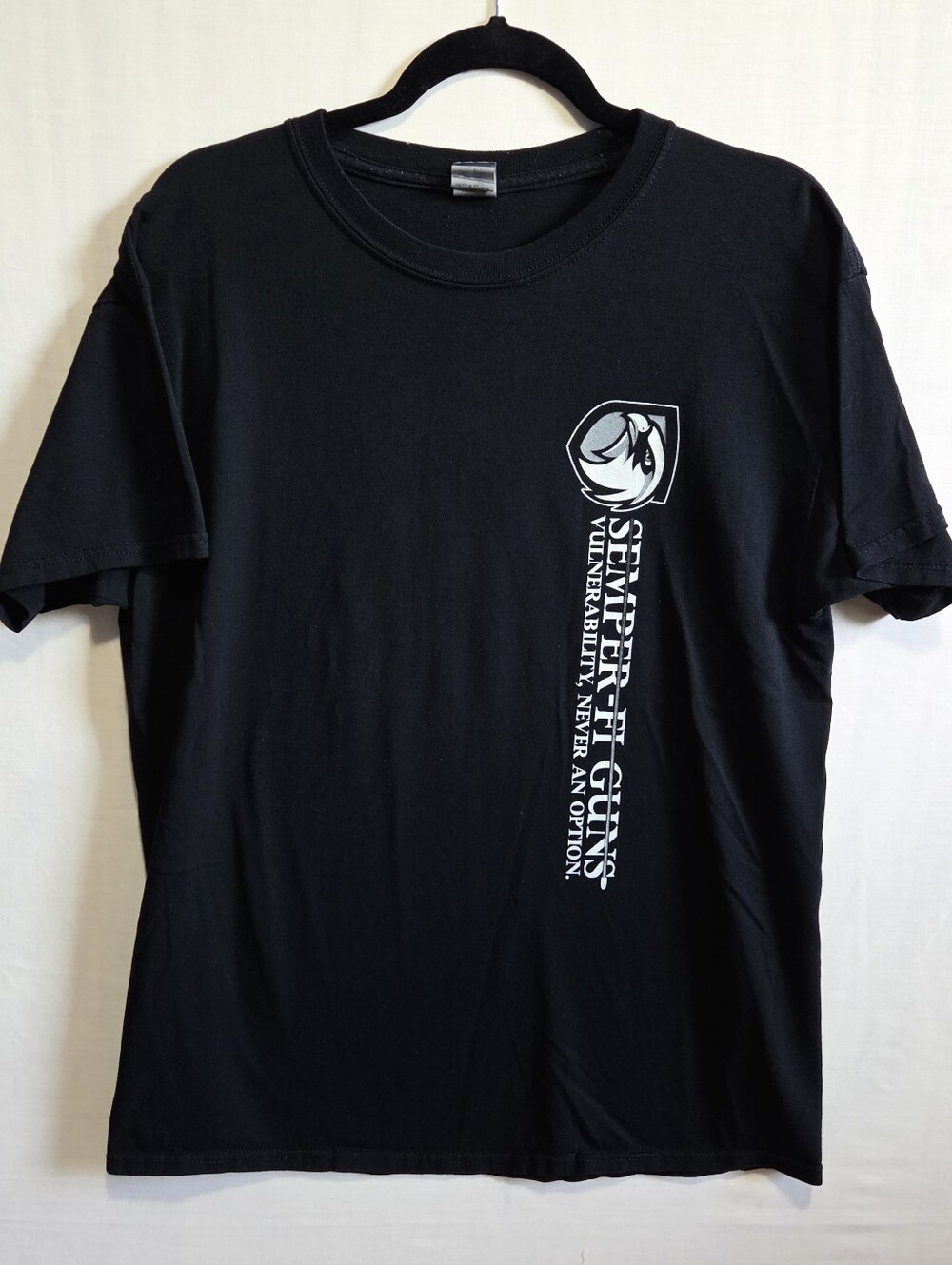 Gildan Black Gun Shirt L
